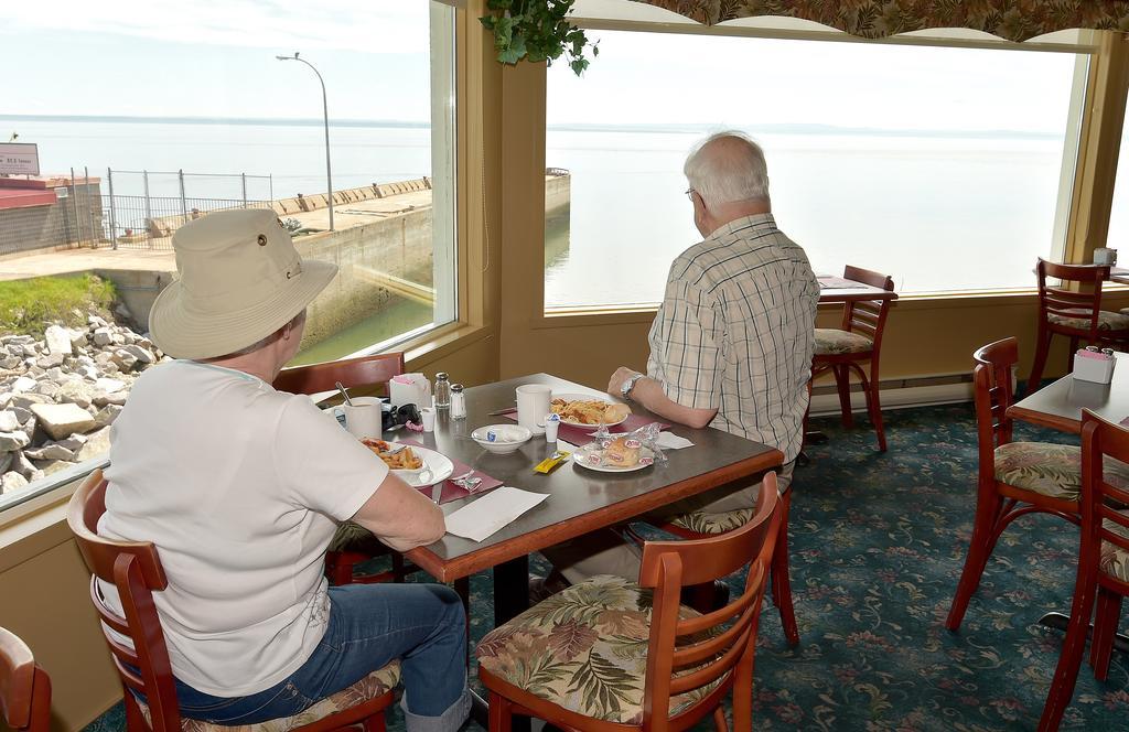 Auberge Sur Mer Charlevoix Saint-Siméon Exteriér fotografie